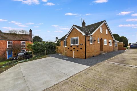 3 bedroom detached bungalow for sale, Partney Road, Sausthorpe PE23 4JL
