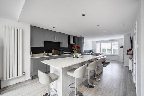 undefined, Bonners Close, Surrey GU22