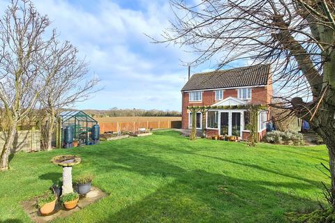 4 bedroom detached house for sale, Acorn Road, North Walsham