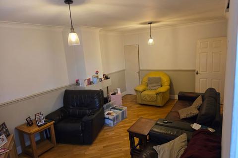 3 bedroom terraced house for sale, Farman Grove, Northolt, UB5 6HA