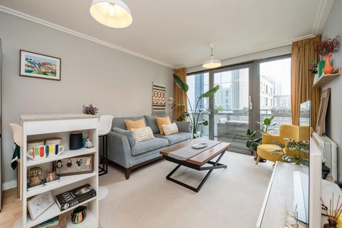 2 bedroom flat for sale, Victoria Road, London W3