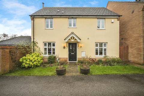 3 bedroom detached house for sale, Sycamore Drive, Bury St. Edmunds
