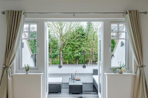 undefined, Purley CR8