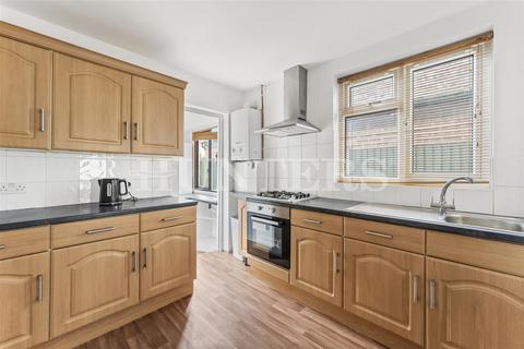 3 bedroom house for sale, Clonmell Road, London, N17