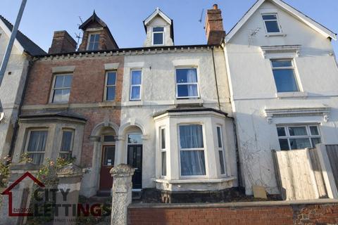 5 bedroom terraced house to rent, Queens Road, Beeston