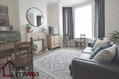 5 bedroom terraced house to rent, Queens Road, Beeston