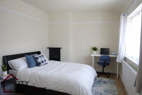 2 bedroom semi-detached house to rent, Fraser Road, The Meadows