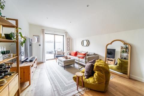 2 bedroom apartment for sale, Church Path, Crouch End N8
