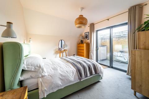 2 bedroom apartment for sale, Church Path, Crouch End N8