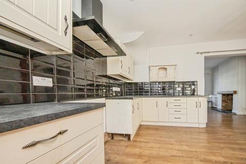 3 bedroom semi-detached house for sale, St. Marys Road, Frinton-On-Sea