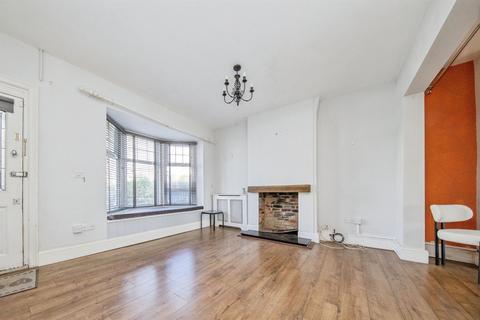 3 bedroom semi-detached house for sale, St. Marys Road, Frinton-On-Sea