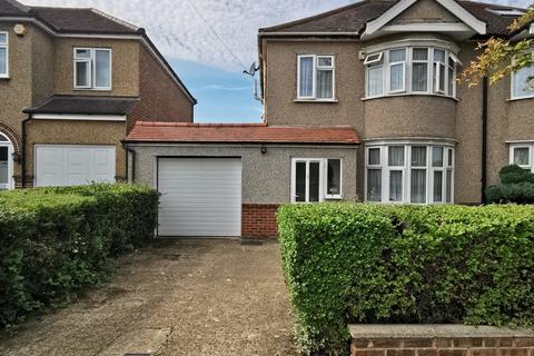 3 bedroom semi-detached house to rent, Lankers Drive, Harrow