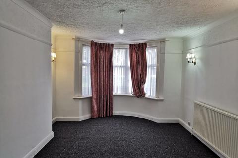 3 bedroom semi-detached house to rent, Lankers Drive, Harrow