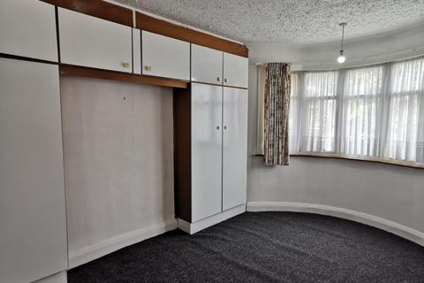 3 bedroom semi-detached house to rent, Lankers Drive, Harrow