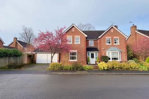 4 bedroom detached house for sale, Swift Close, Kenilworth