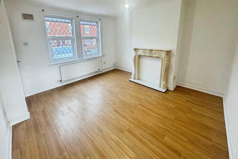2 bedroom end of terrace house to rent, Nel Pan Lane WN7