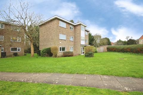 1 bedroom flat for sale, St. Johns Court, WARWICK