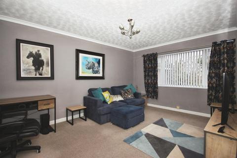 1 bedroom flat for sale, St. Johns Court, WARWICK
