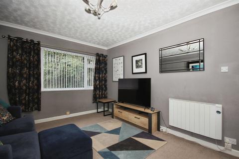 1 bedroom flat for sale, St. Johns Court, WARWICK