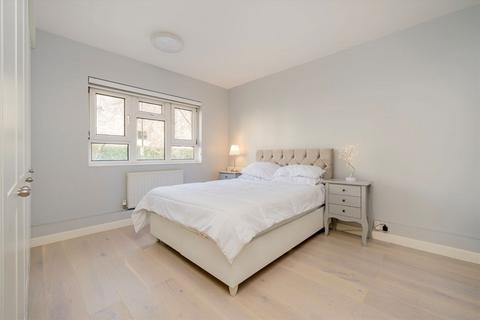 2 bedroom flat to rent, Macroom Road, London W9