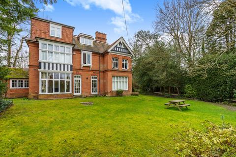 undefined, Egham Hill, Egham, TW20