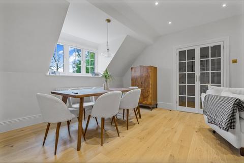 undefined, Egham Hill, Egham, TW20