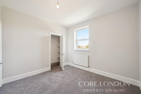 2 bedroom apartment to rent, Hamilton Road, Ealing, W5