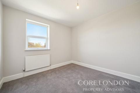 2 bedroom apartment to rent, Hamilton Road, Ealing, W5