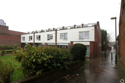 Mixed use to rent, 85 High St Chislehurst BR7 5AG