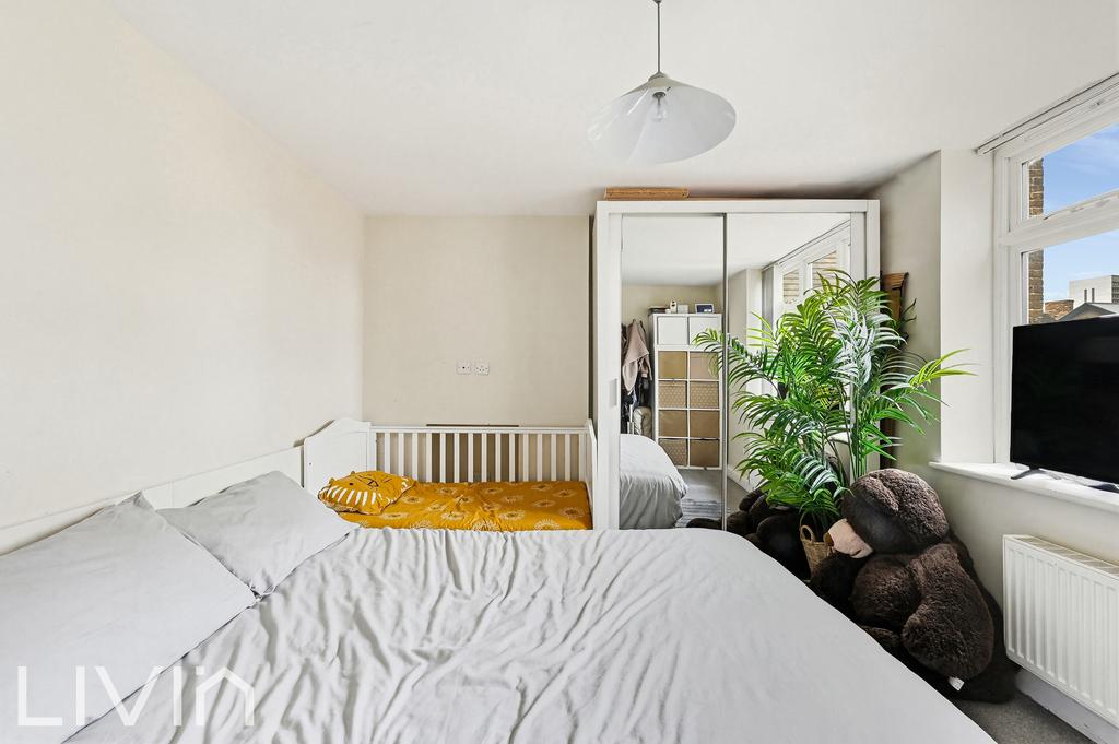 Chatsworth road,53,6  3 2