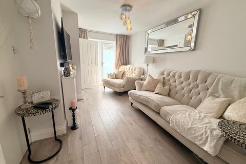 3 bedroom terraced house to rent, Spruce Square, Barrow Upon Soar, LOUGHBOROUGH