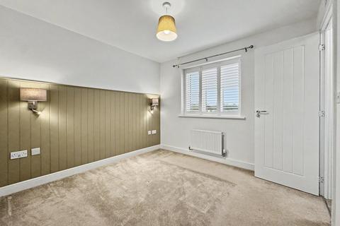 3 bedroom terraced house for sale, Tynan Crescent, Stowmarket, IP14