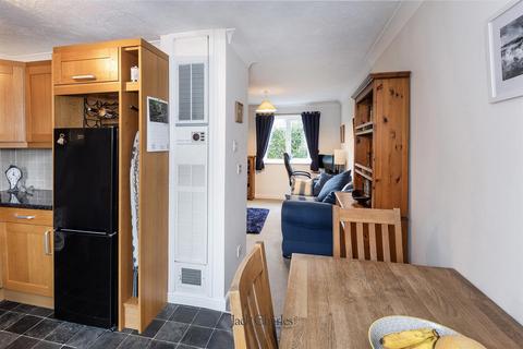 2 bedroom terraced house for sale, Douglas Road, Tonbridge
