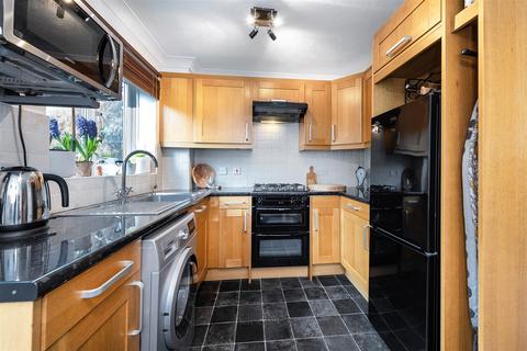 2 bedroom terraced house for sale, Douglas Road, Tonbridge