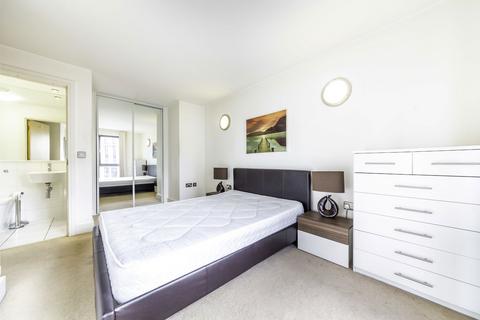 2 bedroom flat to rent, Mercury House, Canning Town E16
