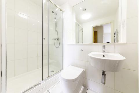 2 bedroom flat to rent, Mercury House, Canning Town E16