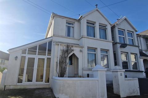 3 bedroom end of terrace house for sale, Lewis Place, Porthcawl CF36