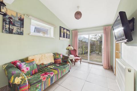 3 bedroom end of terrace house for sale, Lewis Place, Porthcawl CF36