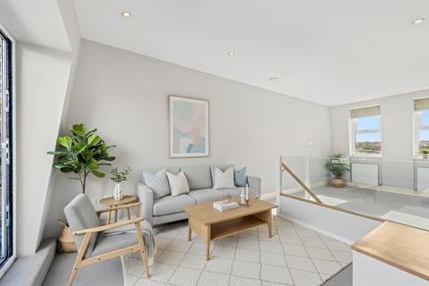 3 bedroom flat to rent, Lower Richmond Road, London