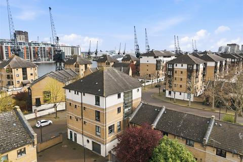 Britannia Gate, London E16