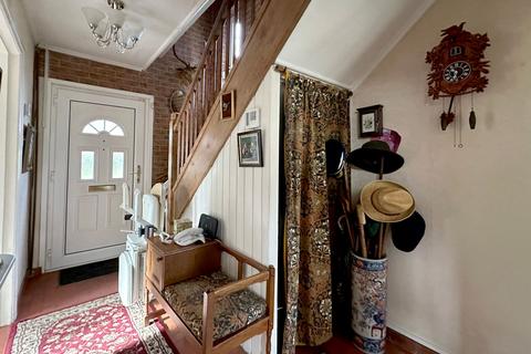 4 bedroom semi-detached house for sale, May Lane, Birmingham, B14