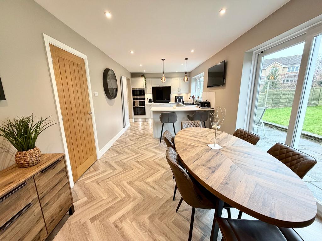 Dining kitchen