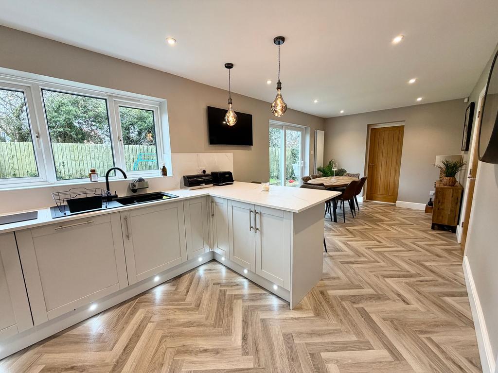 Kitchen diner