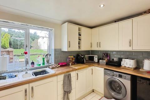 undefined, Kenilworth Drive, Ilkeston DE7