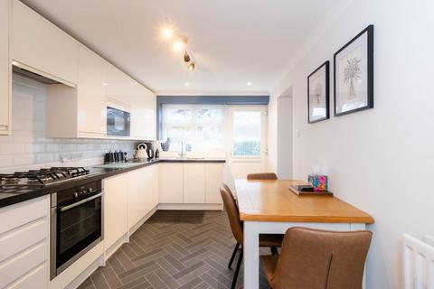 4 bedroom semi-detached house for sale, Tilburstow Hill Road, Godstone