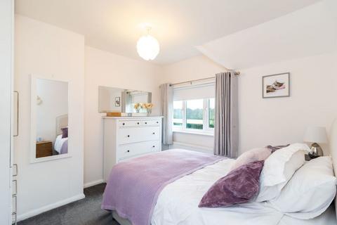 4 bedroom semi-detached house for sale, Tilburstow Hill Road, Godstone