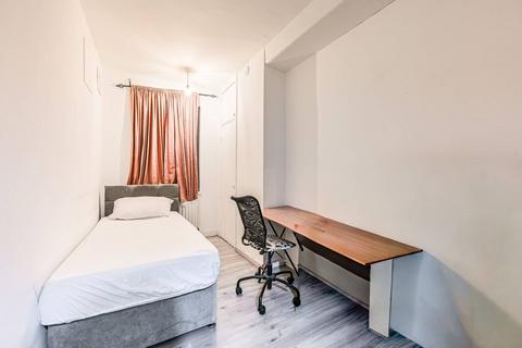 3 bedroom flat to rent, St Donatts Road, Brockley, London, SE14