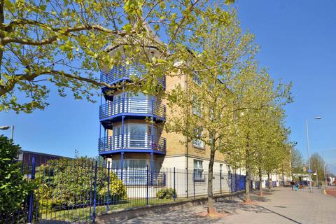 1 bedroom flat for sale, Kew Court, Kingston, Kingston upon Thames, KT2