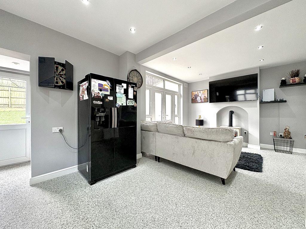 Dining kitchen