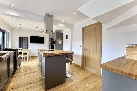 undefined, Greenslade Road, SEDGLEY, DY3 3QL